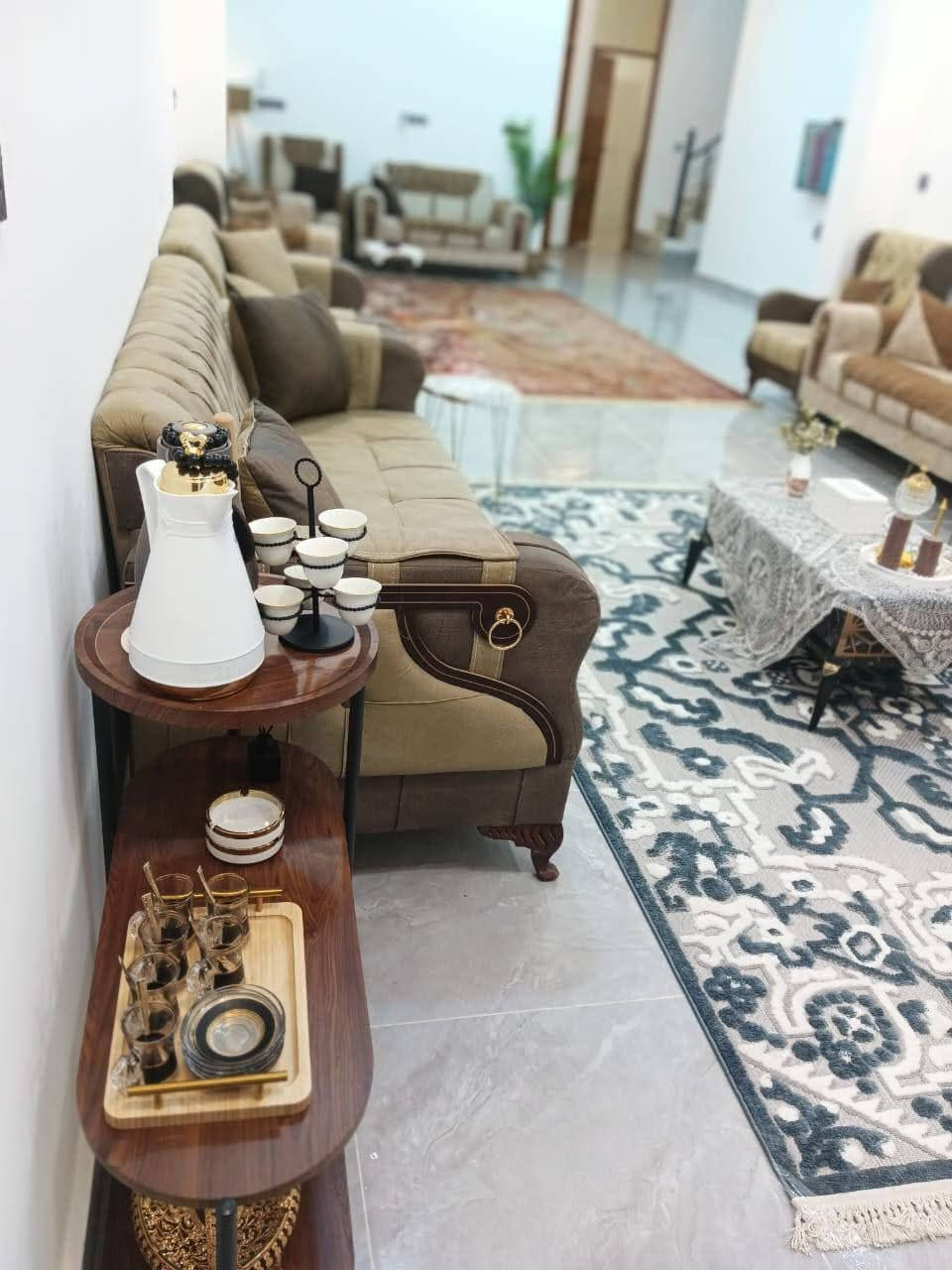 دار للبيع بناء حديث 220م جمعية الصحة قرب شارع بغداد
طابق واحد وبيتونة ومخزن 

غرفتين نوم واستقبال ومطبخ حار وبارد

***********

