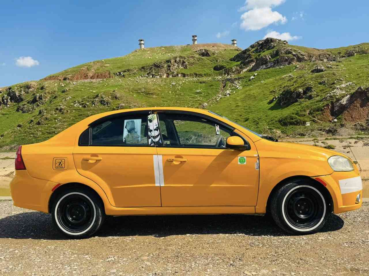 السلام عليكم
شباب أفيو . 2007. سياره جديده معنه  الكلمه.  

بجم كبس جنطه كبس. بدون ضربه. ضربتها بابين فقط 

كيرك محرك شرط.  تبريد تدفىً  4 تايرات جدد. صدر امامي خلفي شرط. 

سنويه مشروع وطني جديده. دفتر بانزين. سياره ماتصرف عليها الف. 

مال رزق كبل للشغل. 

شرط التحويل. 

مكاني كركوك دبس. 

*********** 

السعر 48
