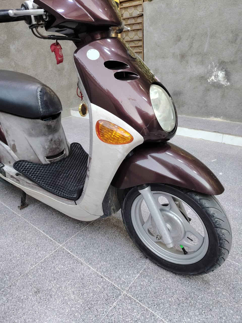 السلام عليكم دراجه فله للبيع دراجه بعدها جديده كهربائيات شغاله نكره سلف ب اي وقت بانزين كله محسن دهن اديرلها ما شامه العادي محرك كفاله بيها بس زلوغ قليله بل كفرات *********** المؤ شراي لا يدخل....
