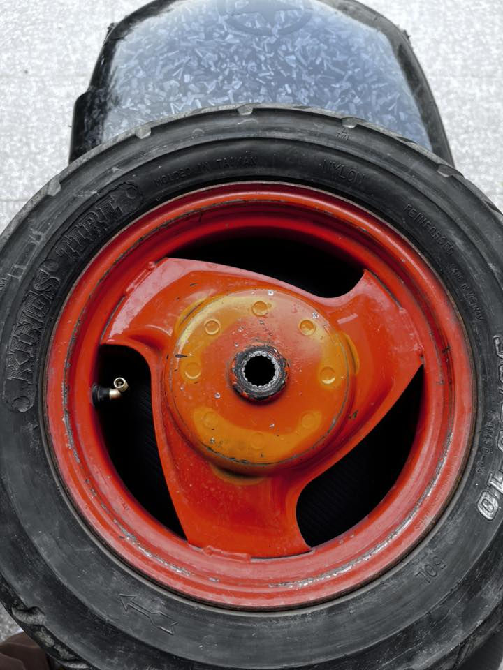 غراض للبيع بسعر مناسب ليريد منهن شي يتفضل. واتساب وتوصيل موجود ***********
ويل بلادي + تاير جديد كلش مصارلي شهر من شاده نوعيه   جيده والويل مصبوغ كامل ويه تاير 15 للعلم بس تاير شاده ب15
كلجات بلادي نضافه 70/100 شغالات وانطي وياهن قايش جديد ب15 جوه سوك
جوين بلادي نضيف ب5
صلنصه بلادي جديده كلش قطره لحيم مابيها ب 20
شيال بلادي نضيف كلش ب12
هندر ب3
ولياخذهن شلع يتدلل اسويله خصم كلش قوي
