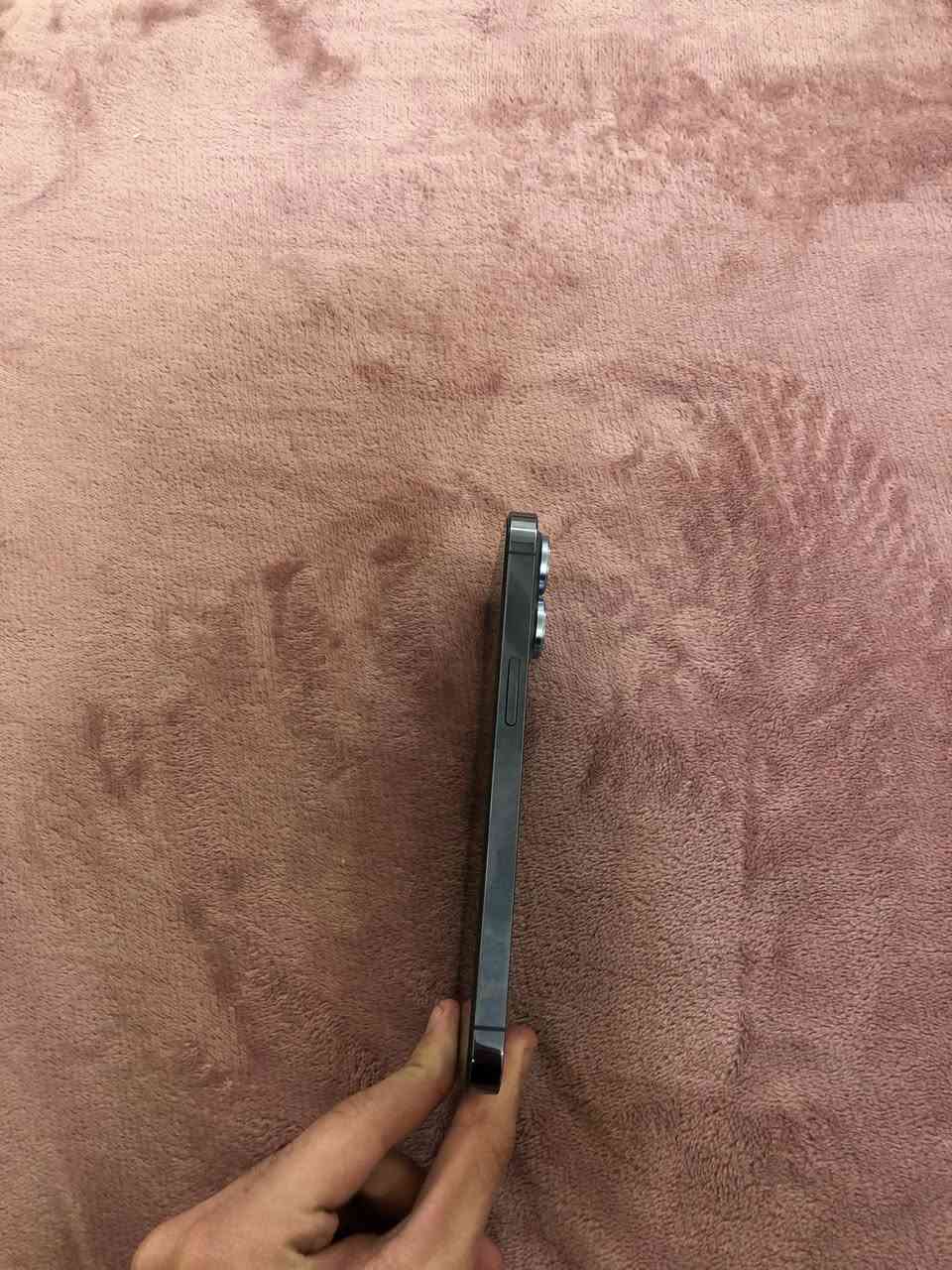 السلام عليكم ايفون 13 برو .
ذاكره 256 .
بطاريه 77 .
الجهاز سليم كلشي مابيه وكلشي مابيه كارتونته موجوده و ضمان ماستر و كامل ملحقات 
السعر 600 وبي مجال .
الرقم واتساب بدون ماسنجر ما متواجد بيه نهـائياً .
رقمي : ***********
مكاني بغداد القاهره
