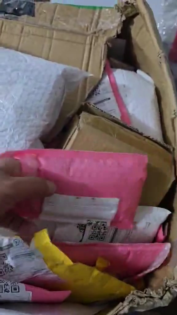 عدسات ماركات اوربية 
متوفر كمية
جميع الالوان متوفرة
واكسبايرات بعيدة كلها


**إذا كنت صاحب هذا الإعلان وتريد حذفه لأي سبب، رجاءا أرسل رسالة إلى الدعم الفني**