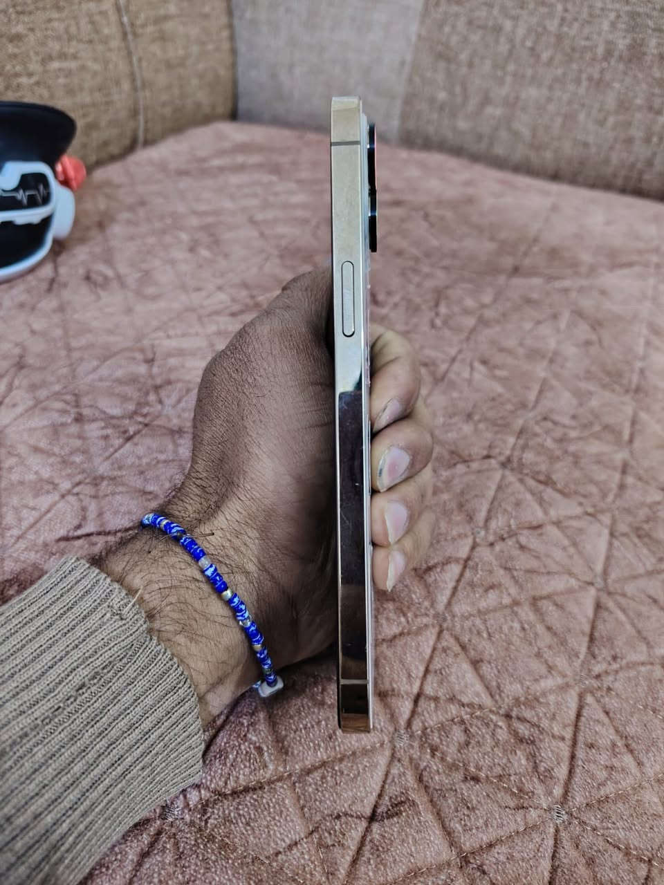 السلا عليكم للبيع ايفون ١٢ برو ماكس مبدل شاشه وبطاريه نوعيه كل الزينه ذاكره ٢٥٦ السعر ٣٠٠ وبي مجال بسيط مكاني بغداد الزعفرانية *********** الرقم بي واتساب
