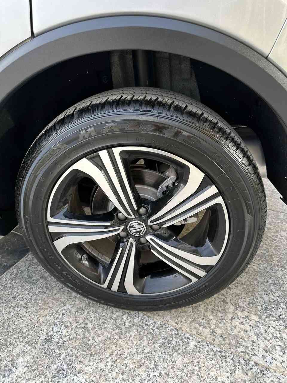 داشكاندنمان بؤكيردوه ١ دانه ش به رده سته
نرخ:١٢٥$
MG ZS 2024 full mwasafat
)پانؤراما،به سمه،كاميرا٣٦٠،،كوشن جيلد،كاره باوهيته ر،ويل كرؤم،بريك به سمه،ئؤتؤهؤلد،حاسه،ويل كرؤم،ئاوينه شه فت،)  
***********
