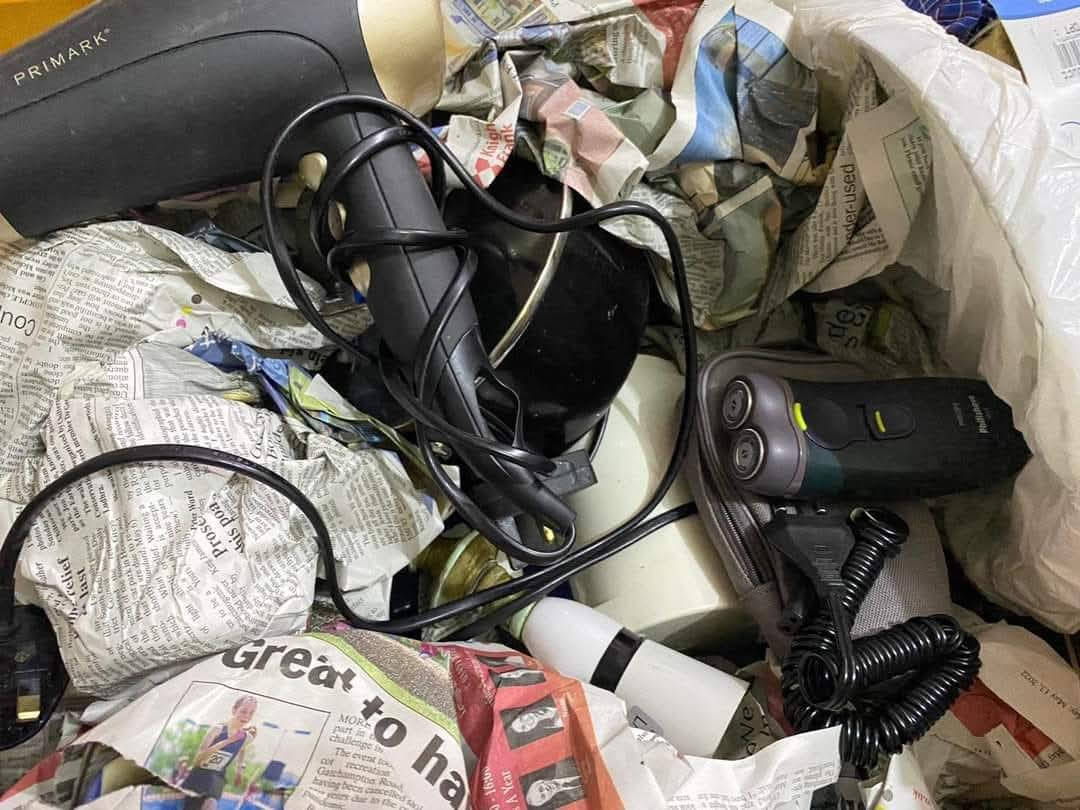 كراتين منزلي ماركه العدنان بالات انكليزي يحتوي الكارتون كهربائيات تحفيات فرفوري كارتون غير محدد كلشي يجي بي كبس شركه مثل ما موضح في الصور يتوفر توصيل لجميع محافظات
اسعار تنافسيه لأهل الجمله والمحلات والبيجات التجاريه


**إذا كنت صاحب هذا الإعلان وتريد حذفه لأي سبب، رجاءا أرسل رسالة إلى الدعم الفني**