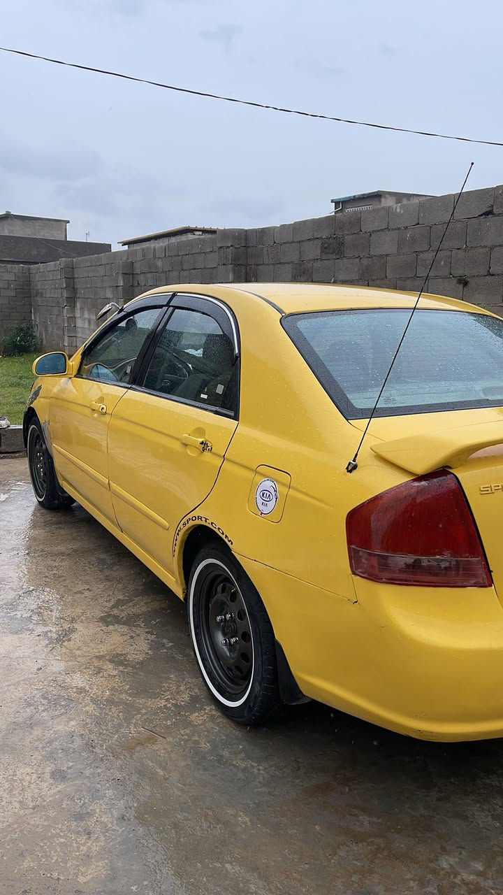 سبكترا للبيع 2009 ضررها جامرلغ  مكانها ديالئ العنبكيه ناحيه سلام 
تخم تاير دوشمه جديده صدر جديد محرك كير خير من الله 
***********
