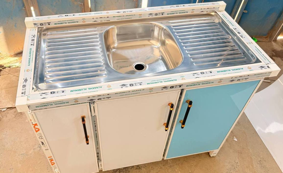 🛠️ سنك  استيل جاهز للتسليم 🛠️
📦 المواصفات:
- قياس متر  استيل• حوض وسط • سلة ماعين
🧱 الخامات:
• ألمنيوم درجة أولى 
• يوفي (UV) درجة أولى 
• يدات درجة أولى
• باب صواني 

💰 السعر: 165 الف 

🚚 التوصيل:
• بغداد: مجانًا
• أطراف بغداد: 15 د.ع
• المحافظات (قريبًا): 25 د.ع

📞 للطلب أو الاستفسار راسلنا


**إذا كنت صاحب هذا الإعلان وتريد حذفه لأي سبب، رجاءا أرسل رسالة إلى الدعم الفني**