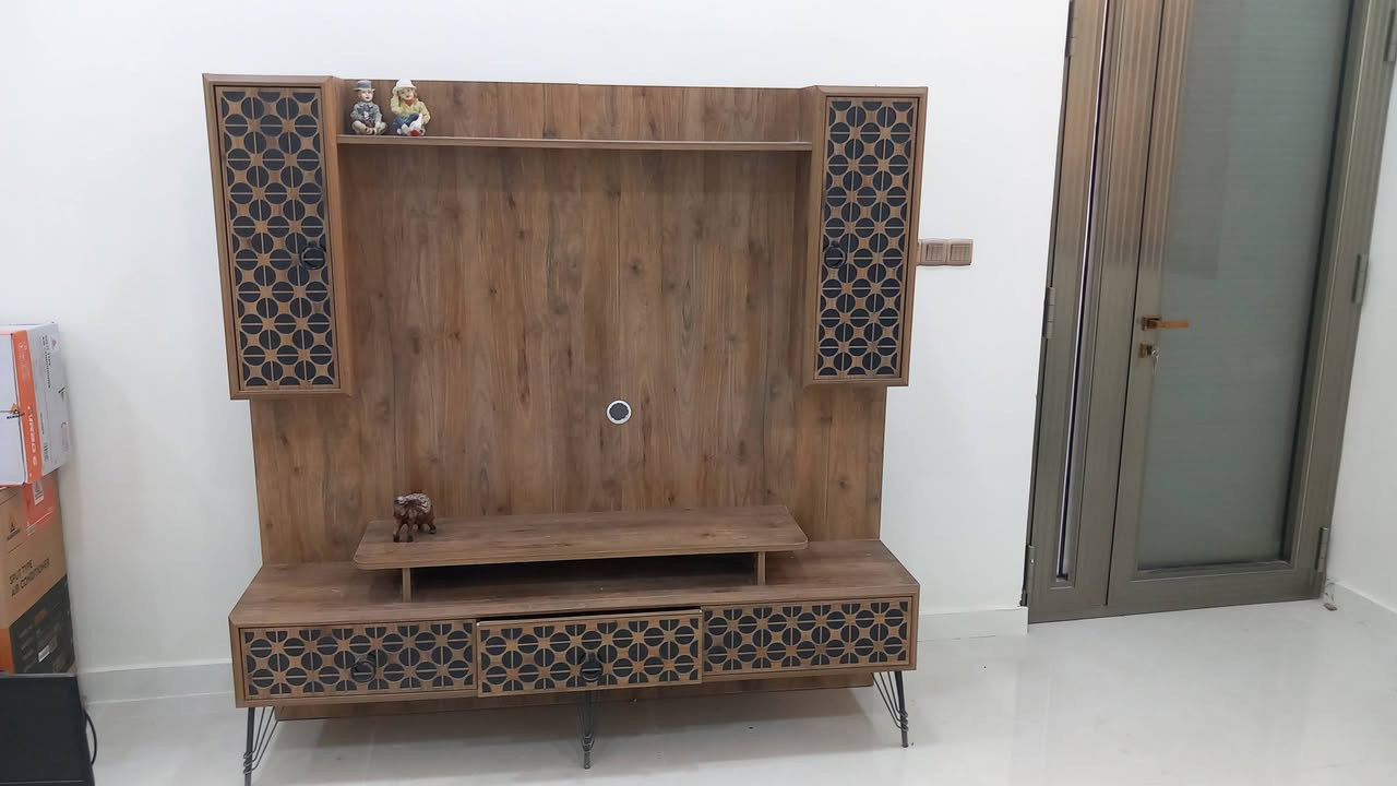 غراض للبيع ثلاجه شرط الفحص +قنفات +معرض تلفزيون +طباخ+طبله +ميز تلفزيون +سبلت طن ونص بيع مستعجل سعر مناسب جدا للإستفسار ***********
***********
