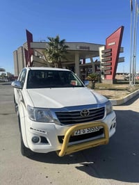 هايلوكس فورويل 2013 سيد نهرو  كير اوتماتيك  بيها جاملغ صبغ جهة السايق ...