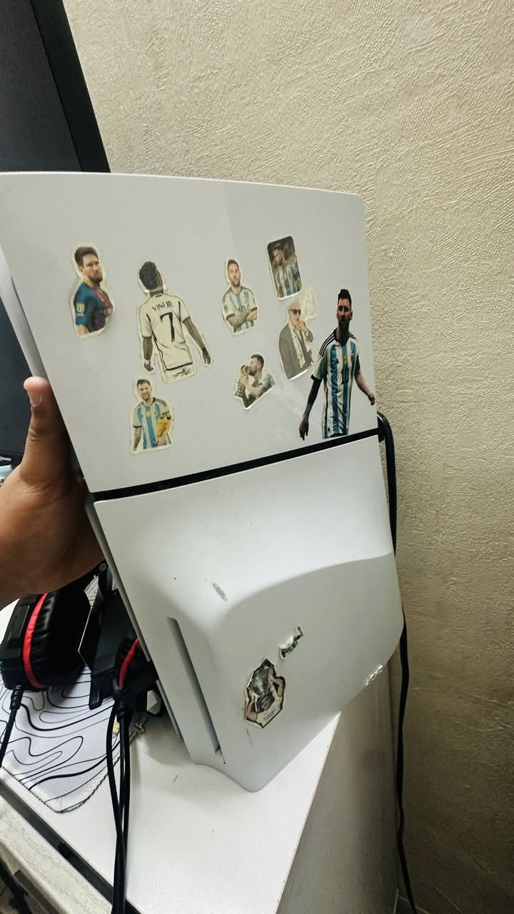 سلام 🙋 عليكم بلي فايف سلم نضيف 1t بي حساب و بي ألعاب و متكامل و إذا تريده وي. اقرص او بدون يختلف السعر و تفاصيل السعر و المكان خاص


**إذا كنت صاحب هذا الإعلان وتريد حذفه لأي سبب، رجاءا أرسل رسالة إلى الدعم الفني**