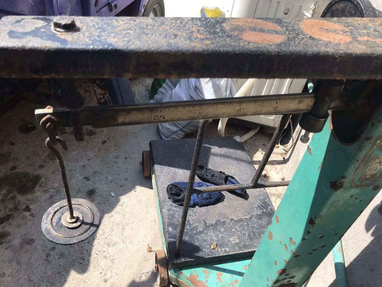 ميزان للبيع .
ميزان باب اول للبيع 300 كيلو كامل للبيع .

السعر 180 الف العنوان بغداد بوب الشام للاتصال *********** .
