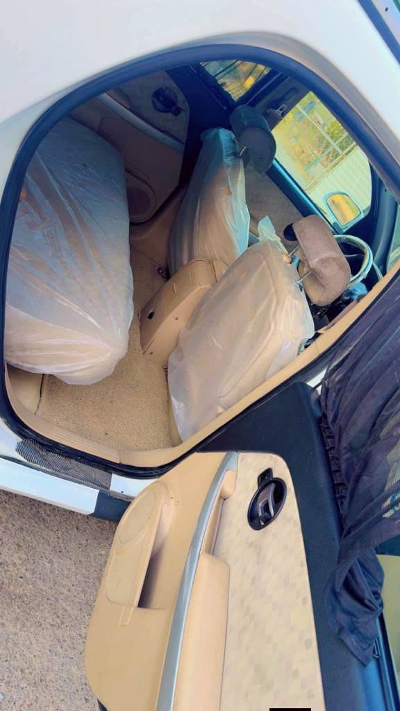 شوفر كوينكس ٢٠٠٨
محرك كامري ٤ سلندر 
كير محرك خير من الله 
صدر امامي وخلفي جديد
تخم تاير جديد
جاهزه من كل النواحي نقص تبريد فقط 
كهربائيات بلاديه وكلهة شغال
دواخل حلوات لون عسلي شاشه 
تخم ويل بوليسي ٤ جام كهرباء
السعر ٥٨ وبيهة مجال بسيط 
تحويل مباشر 
هزه جديده رقم بغداد دولي 
مكاني بغداد 
هـ/‏‪***********‬‏
متواجد على الواتس اب بغداد, العراق
