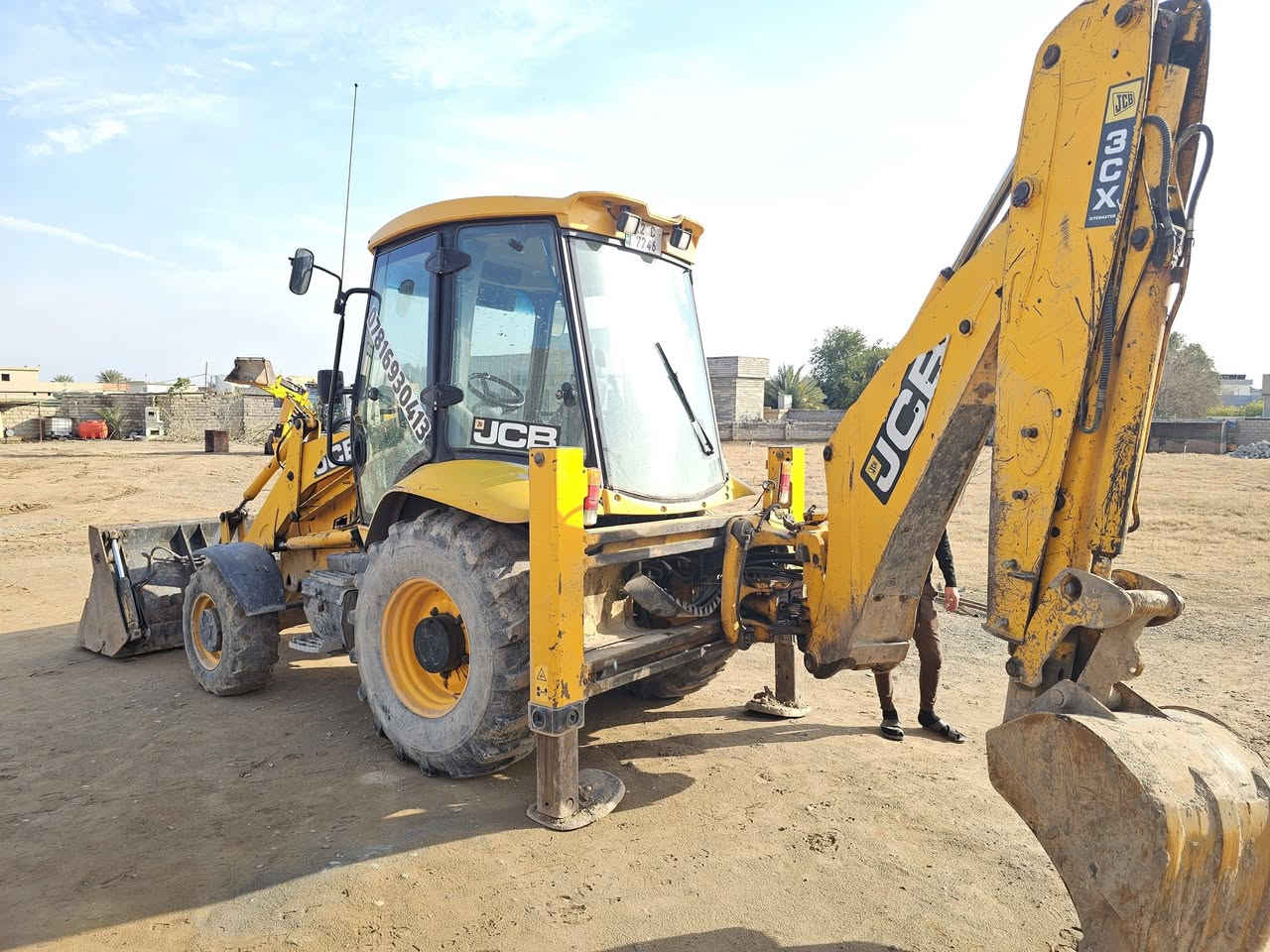 السلام عليكم
حفاره جي سي بي للبيع  2003
 رقم اربيل دولي شرط التحويل
اي استفسار على الرقم***********
