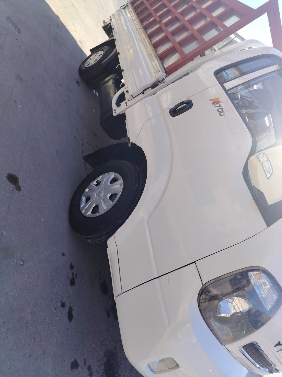 سلام عليكم كية بنكو 700 موديل 2017 سياره خير من الله جاهزه ما ناقصه برغي حداديه تخم تاير كير مكينه كله جديد تبريد ثلج رقم بابل السعر 113 وبيها مجال مكانها نجف *********** ما متواجد خاص
