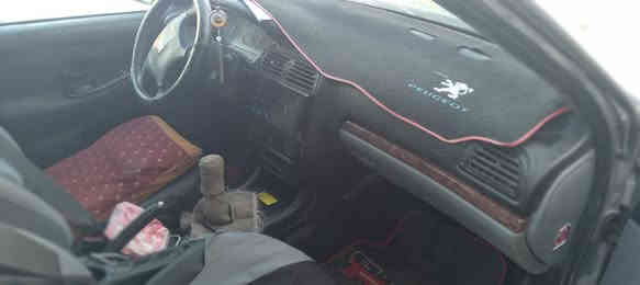 بيجو 406 سياره نضيفه ومناقصهه شي موديل 2001 بسمي تحويل ثاني يوم مكينه كير مكفول مكان شعله *********** سعر 45
