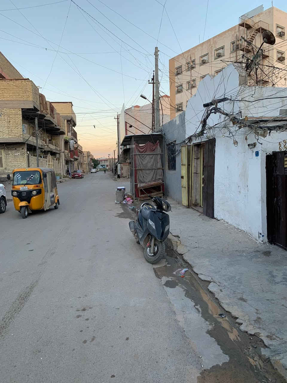 سلام عليكم نص قطعه خلفيه للبيع
الشعله قطاع 6 
تصال عل رقم ***********
