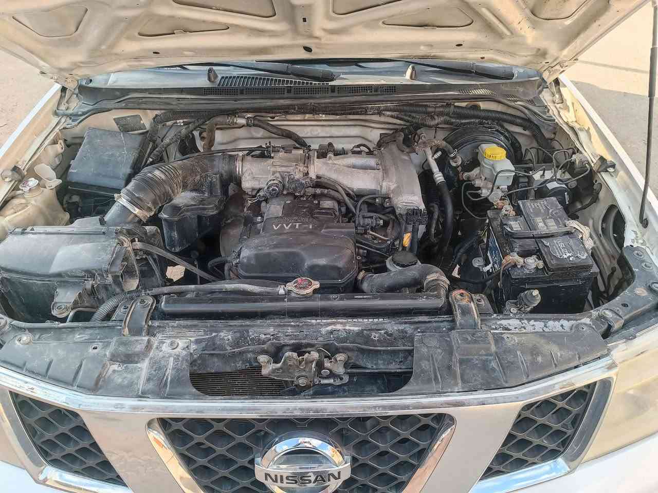 السلام عليكم 
نيفارا موديل 2014
محور 2500
تحويره تخبل شرط شلعه ومعدل كيجات كلهه شغاله تبريد شغال مكينه وكير كفاله ترايهه 160 لا رجفه ولا مشاوط تخم تاير جواها ومابيهه نقص السيارة جاهزه رقم دهوك نكليزي سنويه لل29
بيهه رشات صبغ شواصي والغود مكفوله 
العنوان كربلاء حي العسكري السعر 80 قفل ***********
