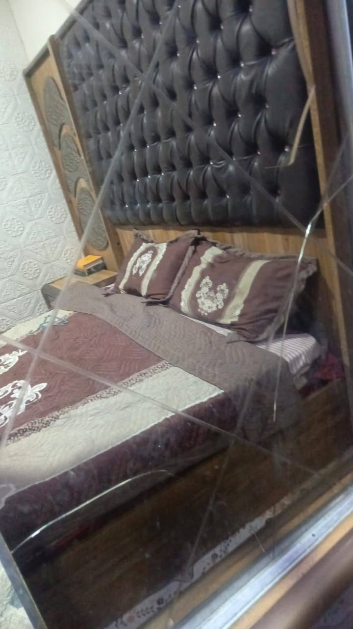 سلام عليكم غرفه تركيه للبيع 11قطعه ملاحضه مكلف بنشر راقم راعيه (***********)سعر 750بيه مجال

