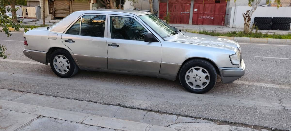 سلام عليكم للبيع مارسدس دب موديل 92 گير ومحرك بطه 3000vvt  قواعد دبل بلاديات حداديات كله جديد بدون نواقص اربع جامات كهربائي سلايت ABS كهربائيات كله شغال سيارة مابيهه مصروف خياسات مابيهه كله ع وضع شركه رقم اربيل تريد وكاله تحويل حاضر سعر 46
عنوان كلار 
لتواصل-***********
سلام عليكم للبيع مارسدس دب موديل 92 گير ومحرك بطه 3000vvt  قواعد دبل بلاديات حداديات كله جديد بدون نواقص اربع جامات كهربائي سلايت ABS كهربائيات كله شغال سيارة مابيهه مصروف خياسات مابيهه كله ع وضع شركه رقم اربيل تريد وكاله تحويل حاضر سعر 46
