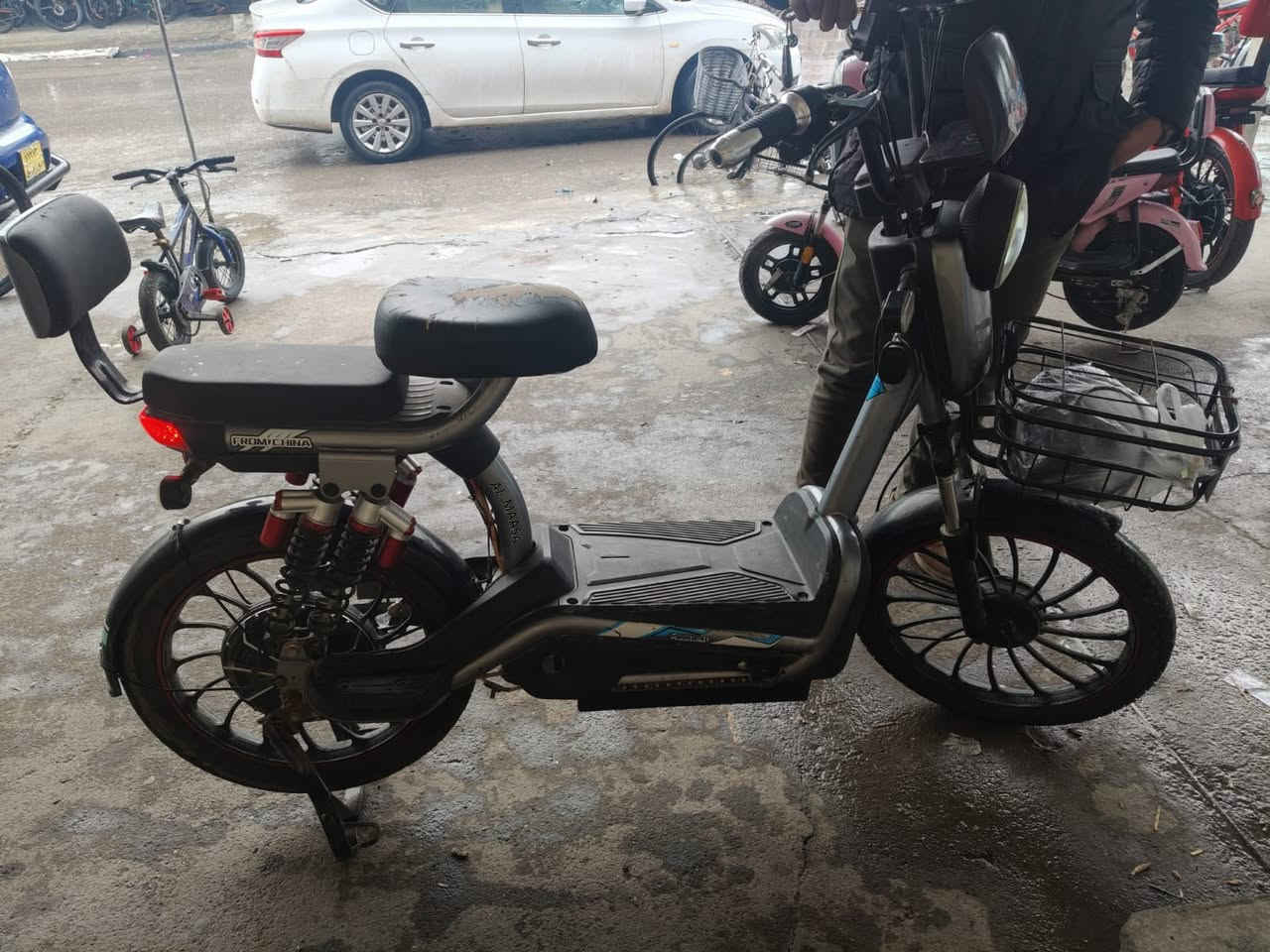 بوسكل شحن للبيع شركة الماسةخمس باتريات سعر 300 وبي مجال بسيط للستفسار***********
