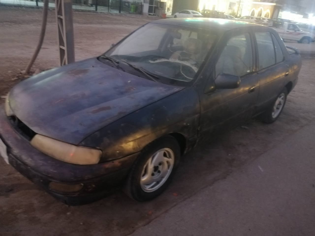 السلام عليكم للبيع سياره كيه سيفيا موديل ٩٥ رقم بغداد موازي سنويه صاقطه ٢١ السياره بلاديه يرادلهه ترتيب صبغ مكينه وكير خير من الله حداديه جديده كهربايات شغاله السعر ٢٥ وبيهه مجال العنوان واسط الصويرة مكلف بالنشر الاستفسار على الرقم ***********
