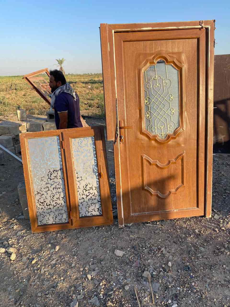 شبابيك وابواب للبيع ***********
