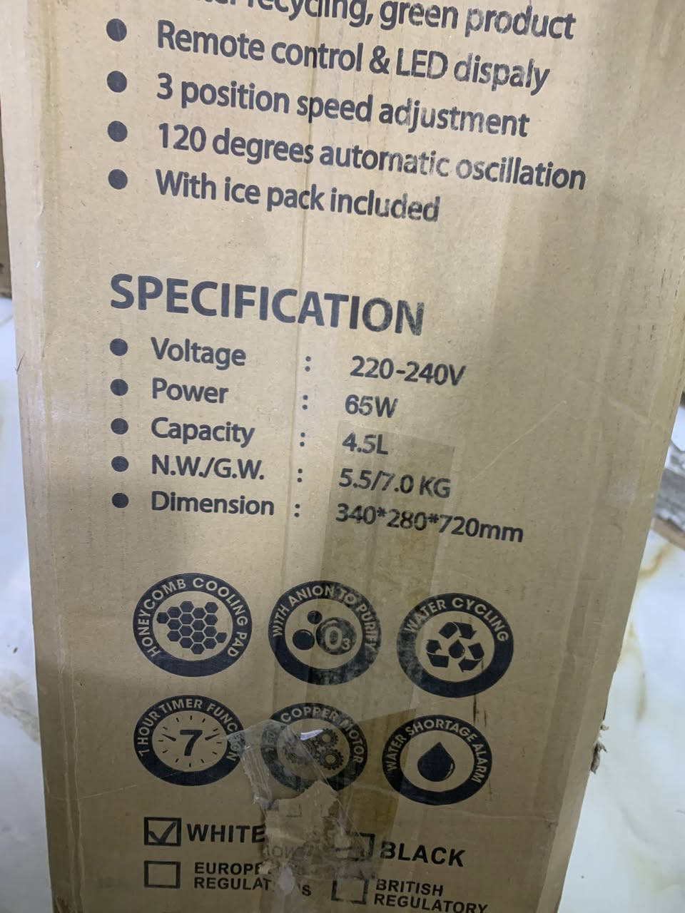 هذا مبرد هواء تبخيري (مكيف صحراوي) محمول يحمل علامة "IcyAir".
يحتوي على وظائف تبريد، تأرجح (Swing)، ومؤقت (Timer).
يعمل بتقنية التبريد التبخيري باستخدام الماء.
مزود بعجلات لسهولة الحركة والتنقل.
يحتوي على خزان ماء شفاف يظهر مستوى الماء.
مناسب لترطيب الهواء في الأماكن الجافة.


**إذا كنت صاحب هذا الإعلان وتريد حذفه لأي سبب، رجاءا أرسل رسالة إلى الدعم الفني**