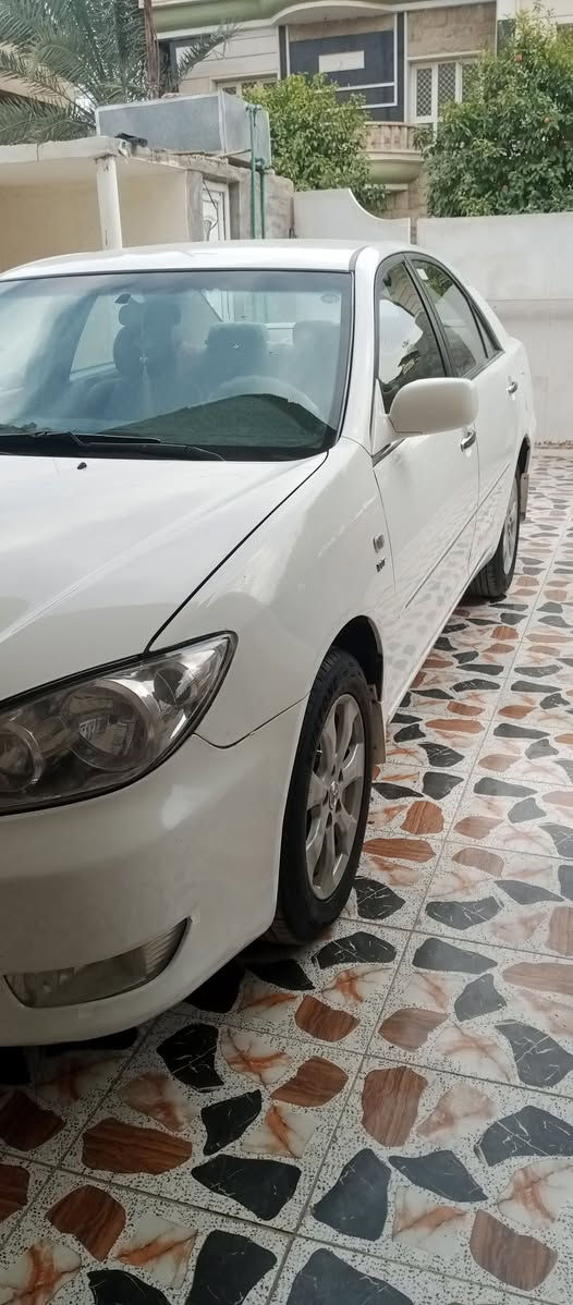 السلام عليكم كامري للبيع 2006 رقم سليمانيه انكليزي بسمي مكينه 20400 تخم تاير باتري جديد تدفئه تبريد كلهه شغاله الدعاميات مصبوغات السياره حيل حلوه ونظيفه تحويل مباشر السعر 115 وبيها مجال اتصل ***********
