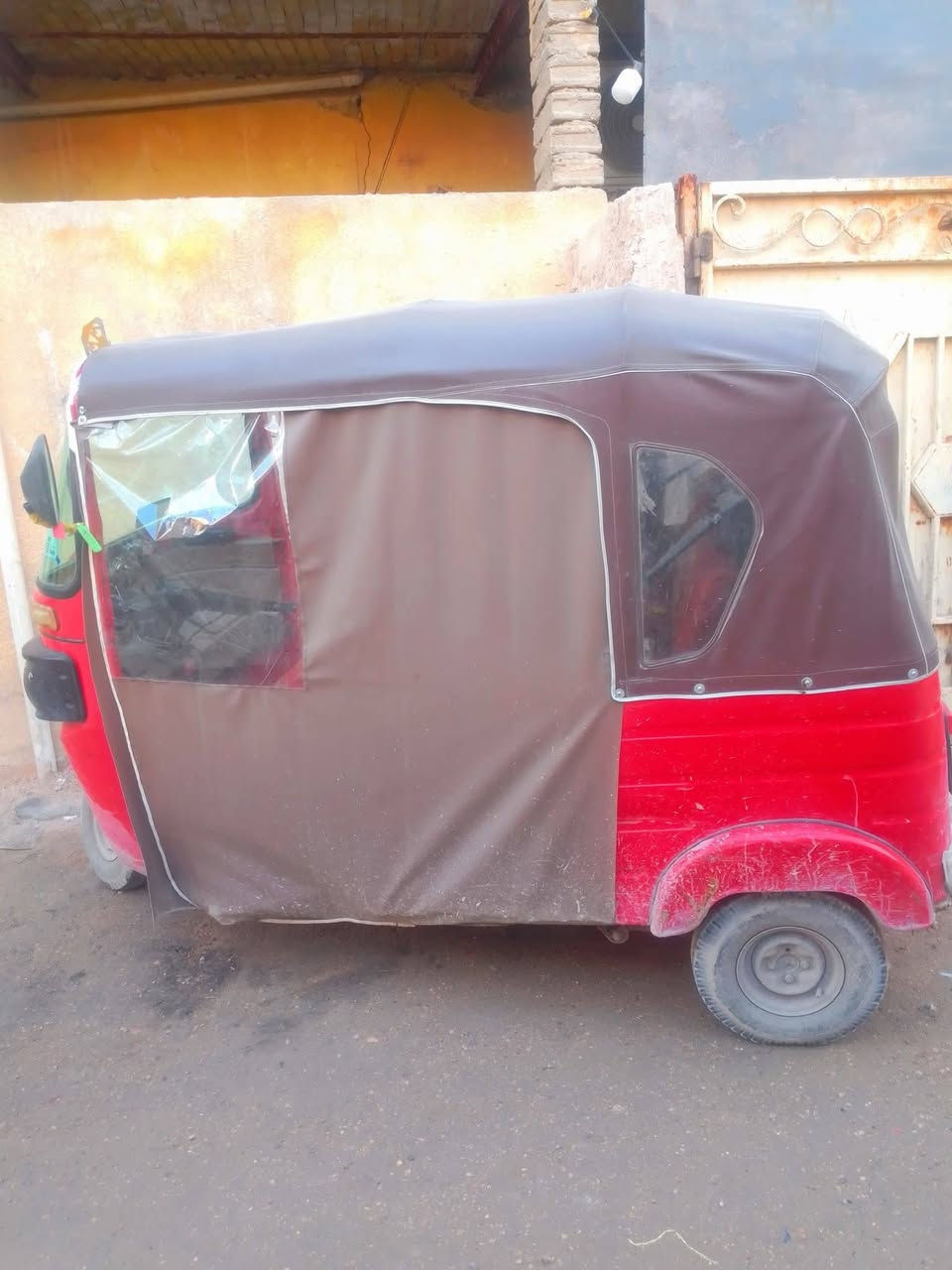 السلام عليكم متوفر تكتك للبيع موديل 17شهر التاسع يعني 18 العنوان كربلاء سعر 4250بيها مجال الطيبين رقم وسنويه انكليزي وباسمي
 ***********
