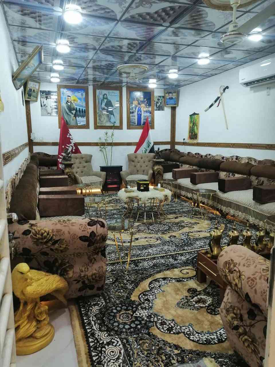 دار للبيع مساحته 200 متر في النجف الاشرف مقابيل قريه الغدير بدايه شارع المطحنه للاستفسار الاتصال على الواتساب ***********
