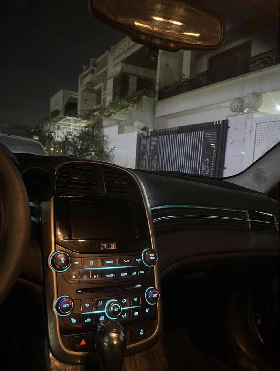 سلام علیکم  بیع او مراس

مالیبو  المقدس 🫡 

مودیل 2015 😍
سیارە فوووول مواسفات  LT2 Plus 🫡✅

حبایب سیارة کیر و محرک مکفوول شرط ١٠٠ استا ب کیس ✅ ما بها لا صرف و لا بخار ✅

مکینە 2.5 تنفس طبیعی کلش قوی والکیر 6 سرعات  و عادی اوتو 🥶

حتی  جیک انجن طافی یعنی مکینة علا وظع شرکة 🫡😍

شغال ✅ 

صقف سلاید. ✅

دبل جامات ✅ العزل مالتها رهیب ✅

ویل 18 بلادی سبورت ✅

لایت عدس و بلاجکتور  ✅

ساید بریک سبورت ✅

کشن جلد اسود تدفأ 🥵

داخل اسود کلش نظیف 🫥

دشبل لید بلادی😍

شاشە و قاصە ❤️‍🔥 بلوتوث AUX USB 

تبرید ثلج 🥶 ع سویج  و تبرید قطعتین 😍😍 

تراکشن  کروز کونترول 😍

نظام اوتو ستوپ 🫡🥲

بلاک توپ 🥵😑

کشن سایق و سکن هیتر 🥵

سستم صماعات رهیب بها ٩ صماعات آمپلی فایر  براند pioneer اصلی وکالة 🫡😍

ب نسبة صبغ ٢ قطعە کلیر ٢ قطعە صبغ  یعنی ٤ قطعە 😁 بدوون شانسی بدون دواخل ✅

ب نسبة ایرباک بس ستیرن 😟 

شرط تحویل ثانی یوم 😁✅

حبایب ذکرت کل مواسفات صبغ و کلشی  👌🏻
والباقی سعر  راید 93$  مجال جدا بصیط واللە رخیس 
ما تلگا بهای المواسفات و الهای سعر انت براحتک 😍😁
0782 481 7599 - WhatsApp 
0750 281 7599
