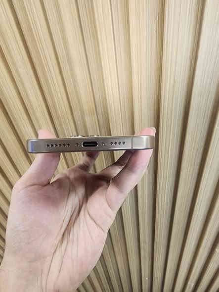 مكفول من التصليح والفتح ضمان المحل 10 ايام استبدال او استرجاع
16 بروماكس عربي شرق اوسط 256G بطاريه 90% 
بدون كارتون ،،، السعر 1.280  
العنوان .. بغداد / الامين الثانيه ،، مكتب القسور ستور للموبايل 
 واتساب ،، ***********
