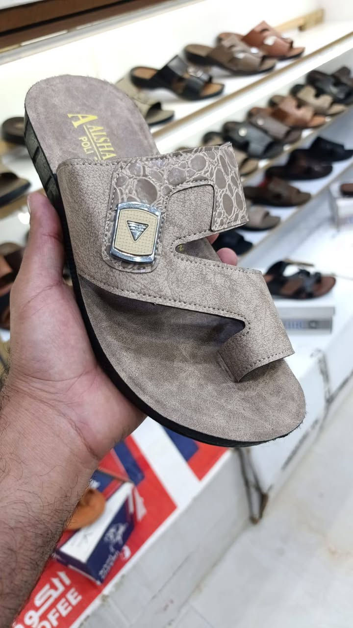 جملة فقط... لايوجد مفرد 
شحاطة رجالي طبي درجة اولى. تـ ـركي
سعر الدرزن 34 الف.. الوان حسب الطلب.. 
قياس رجالي 40 الى45... 
🚛يوجد توصيل لجميع المحافظات


**إذا كنت صاحب هذا الإعلان وتريد حذفه لأي سبب، رجاءا أرسل رسالة إلى الدعم الفني**