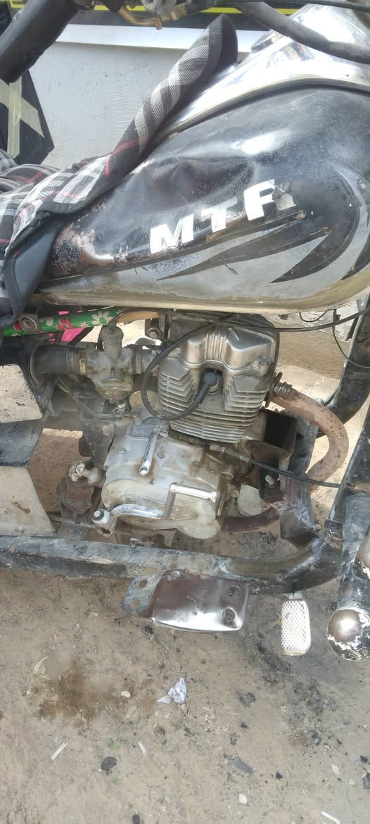 ستوته انتيار موديل 13 كلك السعر 600 قفل اللي يريدها يراسلني خاص


**إذا كنت صاحب هذا الإعلان وتريد حذفه لأي سبب، رجاءا أرسل رسالة إلى الدعم الفني**