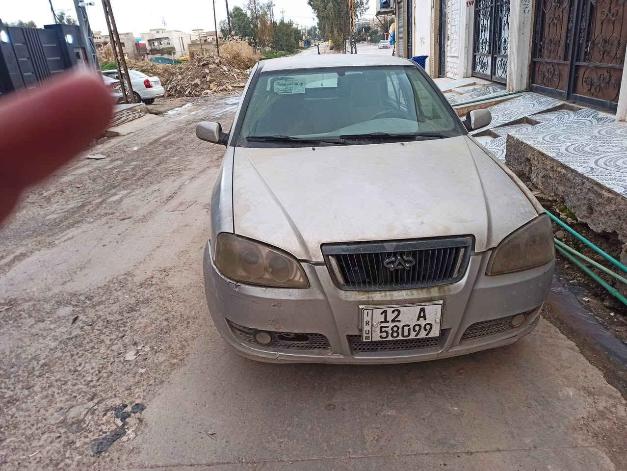 سيارة للبيع السعر 3200$
السيارة باسمي رقم انكليزي كابون باسمي 
إتصال على ***********
