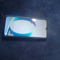 اخون عندي تلفون لبيع نضيف وشرط مل بيت سعره 135وبي مجال كيكه 100/28 شرط...