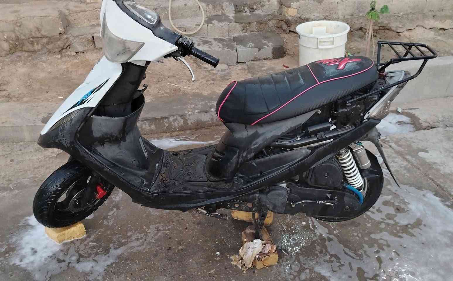 السلام عليكم ماكس عدله البيع مفتوحه ولفات بس ناعمه خرسه ما ينسمع اله صوت شلعه ومعدل كامله ما نقصه برغي عنواني ناصريه اسكان الصناعي *********** السعر 550 وبيه مجال للشراي
