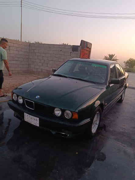 السلام عليكم مرخصة مدير الكروب للبيع بيئم540iV8 نضيفه وحلوه يحتاج له شويه ترتيب كير مكينه شرط شلعه فول موديل 1995 مكانه بغداد نهروان ورقم راعيه هاذ مكلفة بل نشر سعر يم راعيه ***********
