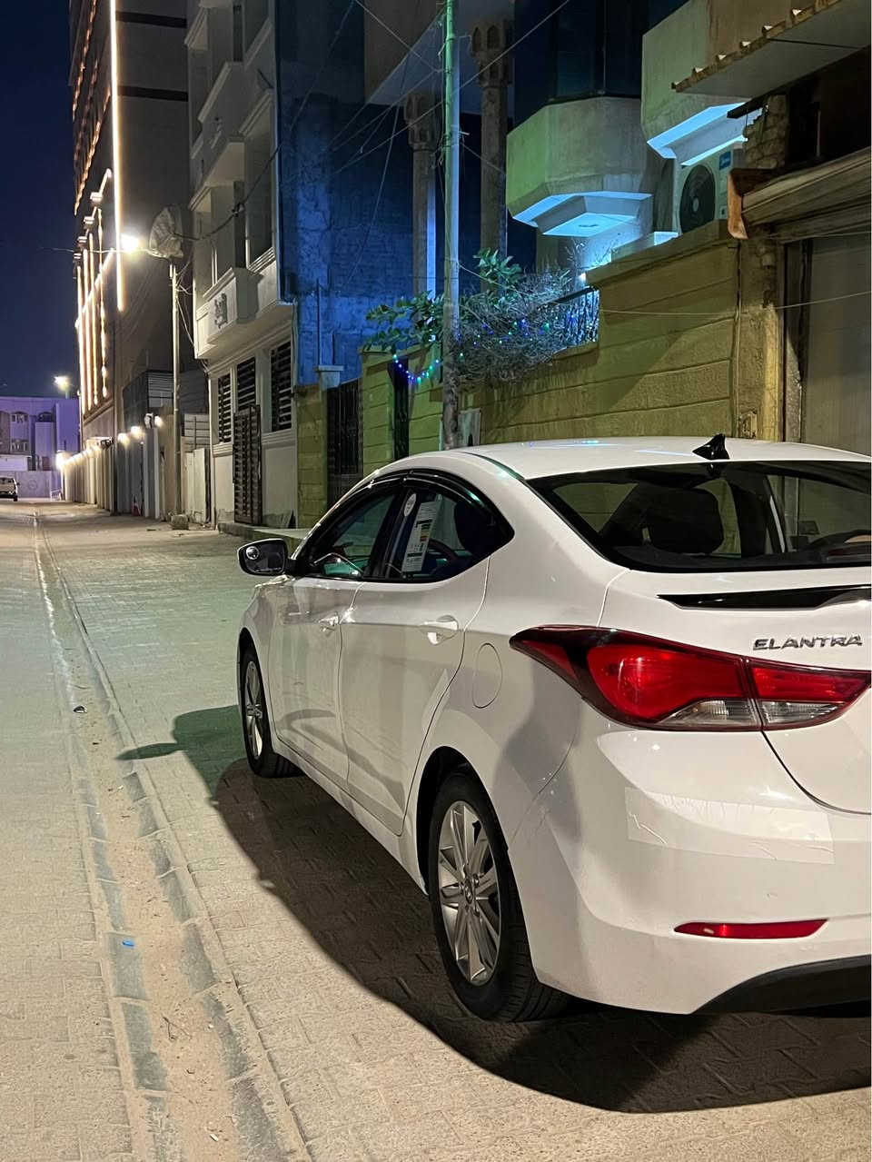 النترا مديل ٢٠١٦ مكفوله كفاله عامه من الصبغ فقط بارد خفيف كلش ماشيه ١٣٤ قابله للزياده جاهزه من كلشي مكاني بصره 
سعرها ١٣٥ وبيه مجال 
*********** البصرة, العراق
