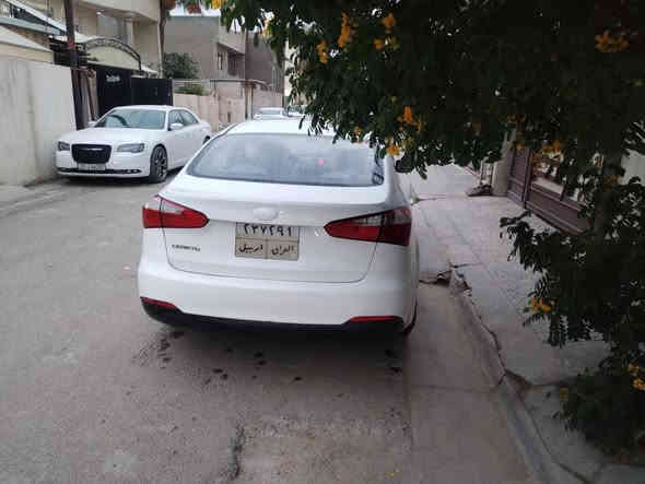 السلام عليكم سيراتو خليجي شركة العامه موديل 2014 كفالة من الضربة فقط جاملغ صبغ اثر شخوط الامامي واربع اصابع باب وياها فقط كلير سيارة كلش حلو فتحة تحكم ستيرن العنوان بغداد حي الاعلام قرب جامع عمر الاتصال ***********السعر 116وبي مجال
