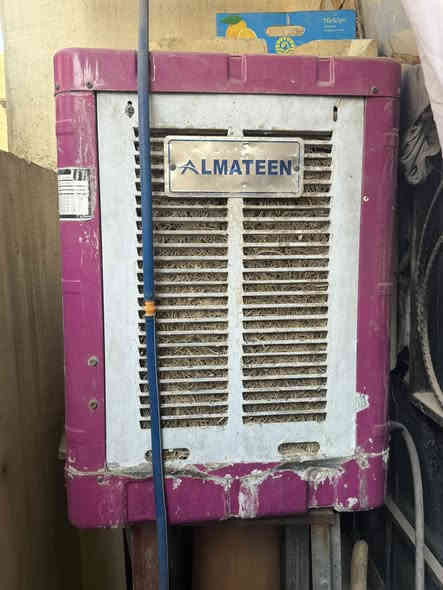 السلام عليكم… عدنا ذني الغراض للبيع .. كنتور ابو بابين وبي خانات فوك ثنين .. ومن ورا يراد نجار يدكه شي طبيعي مابي شي .. ومبردات اثنين وحده مال هاذا الموسم جديده بعدها .. وثانيه هم تشتغل .. وكراسي اثنين هم للبيع 
عنوانا بغداد البلديات المضمار شارع الحشد الشعبي 
للاستفسار ***********
