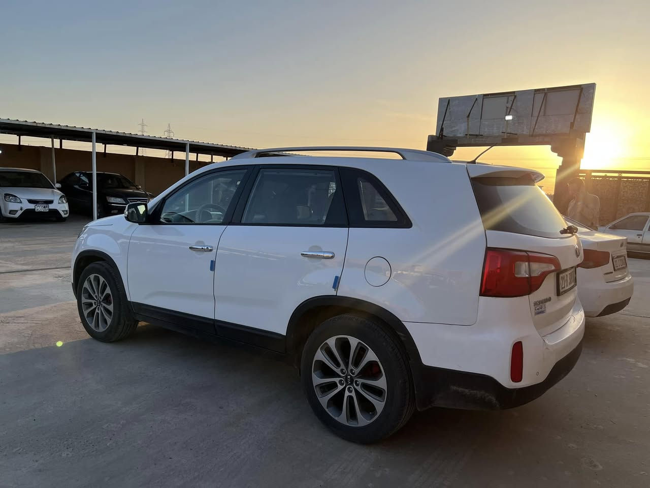 سلام عليكم 
سورنتو للبيع خليجي
موديل 2014فول الفول 
ضرر بيه شبر صبغ وبارد 
بصمه تنته مفوله 
كير ومحرك شرط 
تواير وصدر جدد
السعر 175 وبيها مجال للطيبين 
الرقم ***********
