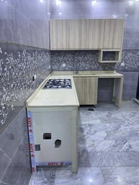 للبيع تخم تركي سرير 10 مقاعد السعر 500 الف مع كاونترات الخارج  HDF وال...