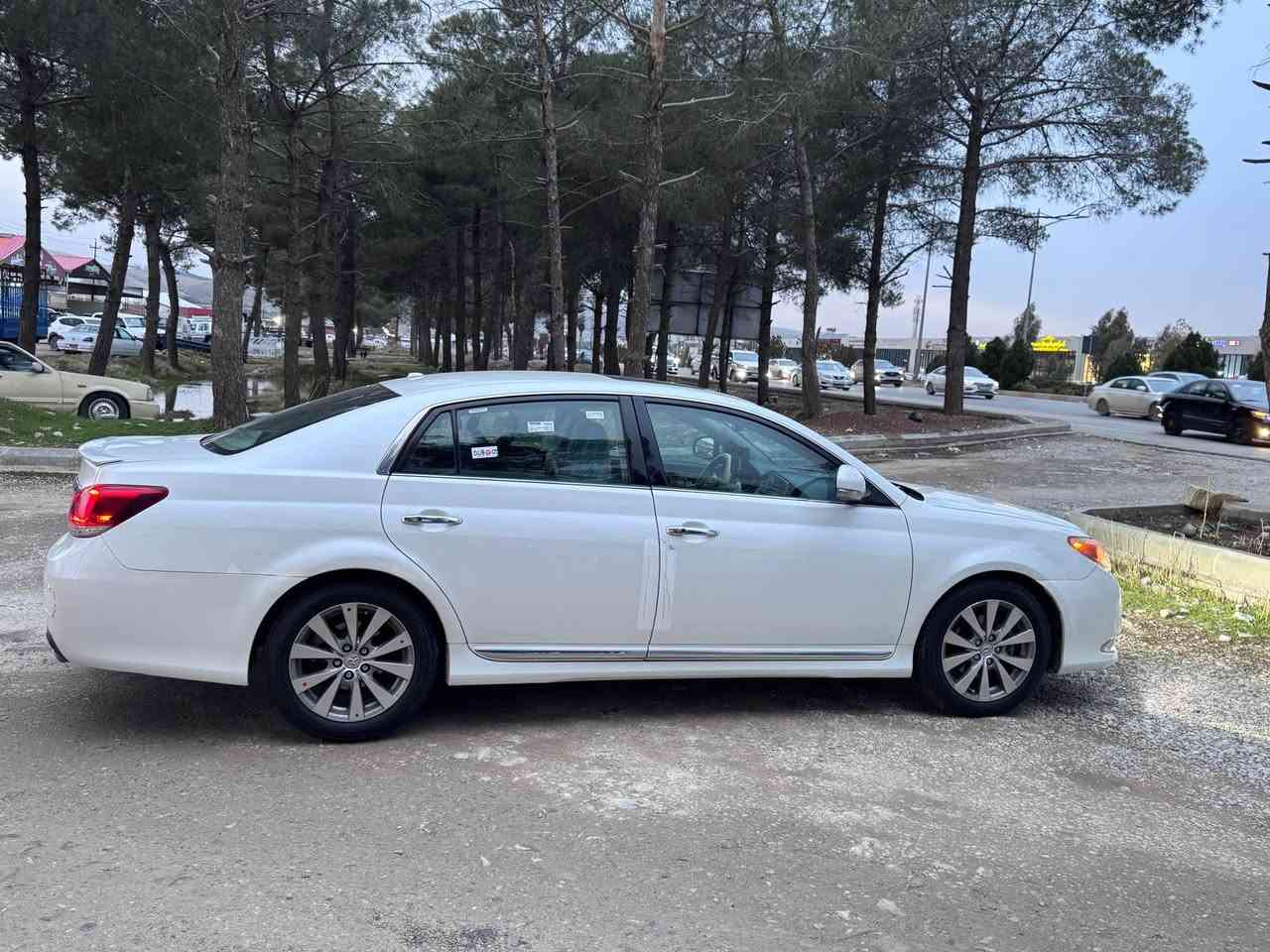 ئه‌ڤه‌لۆن ٢٠١١ بۆیاخ ته‌نك یه‌ك. پارچه‌و ناوچاوه‌كه‌ی بۆیاخه‌ له‌سسه‌ر ساخی له‌گرل ٧-٨ په‌له‌ی بچوك به‌ قه‌له‌می په‌مپ به‌شه‌رتی گێرو مه‌كینه‌نه‌كراوه‌تۆ . 
0775.964.2005 السليمانية, العراق


**إذا كنت صاحب هذا الإعلان وتريد حذفه لأي سبب، رجاءا أرسل رسالة إلى الدعم الفني**