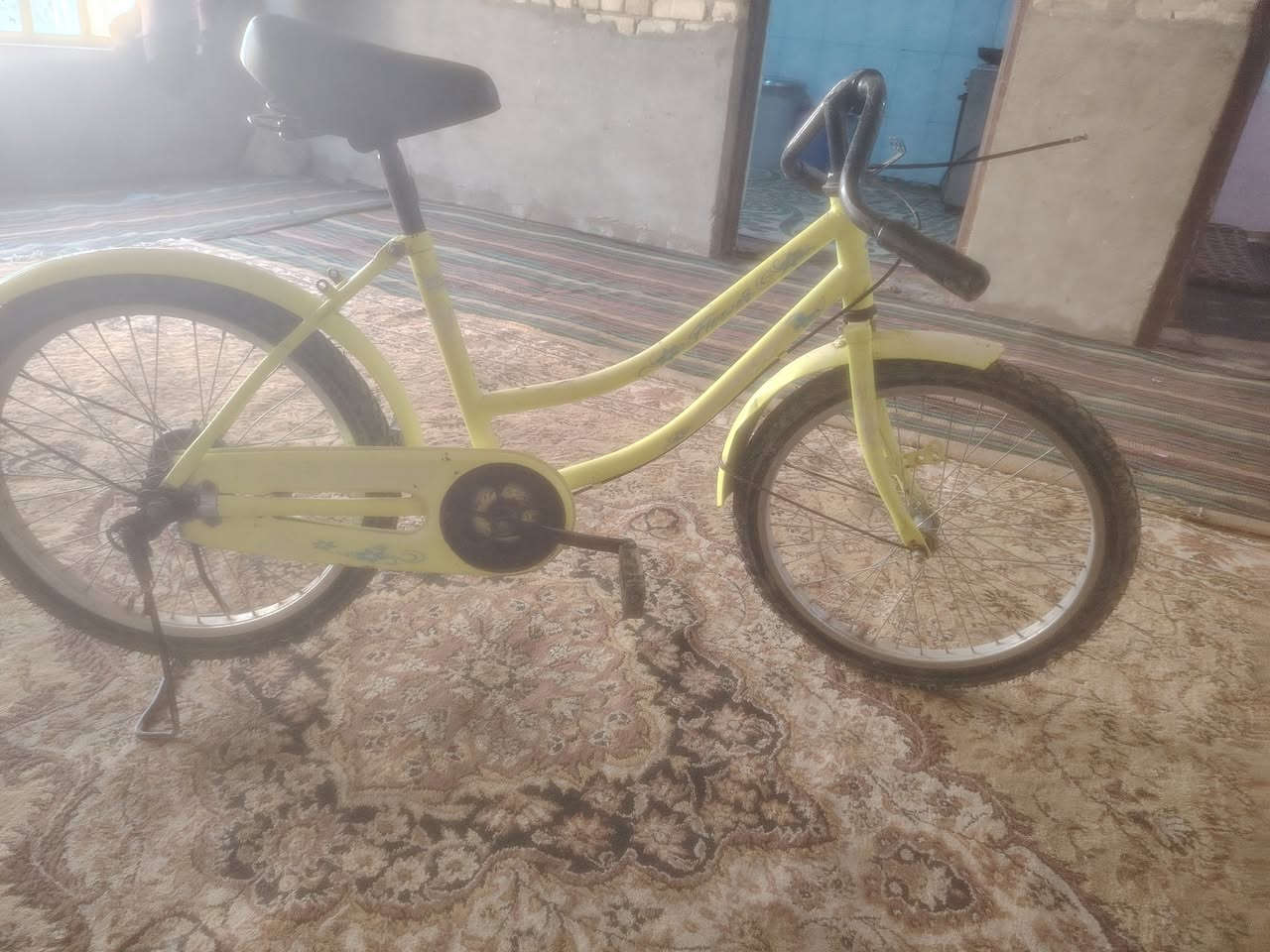 بسكن البيع فقط نقص بي زنجيل وسكان بس ونضيف والله تيرات ب جيس وعلي العنوان الرميثه شارع العام  *********** اريد ب 45
