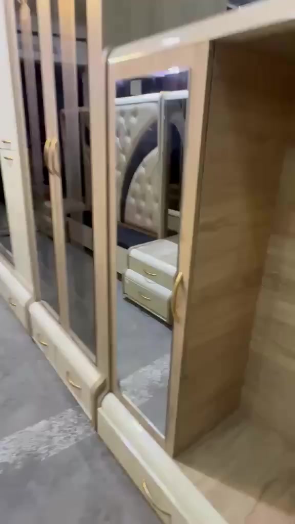 ✨ غرفة تركيه🇹🇷  اصلي مودرن كوالتي عالي  ٩قطع
 نظام  سلايت وابواب وكنتور ابواب اضافي دزاين مختلف 
سرير مخزن عملي
جام برونزي اناره شغاله 💥
 ضهر بلوك
 قماش وتر بروف أصلي
✨ نظافة 95/💯
السعر  / مليون و ٢٠٠
شد ونقل مجاني داخل بغداد
 توصيل للمحافظات بأسعار رمزية


**إذا كنت صاحب هذا الإعلان وتريد حذفه لأي سبب، رجاءا أرسل رسالة إلى الدعم الفني**