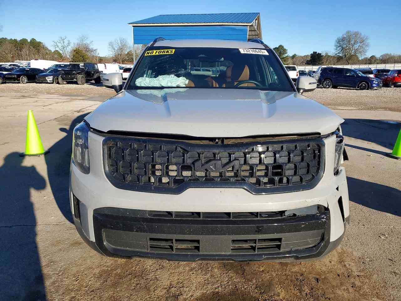 #أعـــلان_مــــــــــزاد #مكتب_بوابة_دبي
سعر نقل مخفض الى جميع الموانئ
ـ نوع السيارة : 2025 KIA TELLURIDE EX
ـ تاريخ المزايدة : 20/3/2026 الساعة 5:00 مساء 
ـ السعر : حسب تاريخ المزايدة المذكور أعلاه: 550$ دولار 
ـ الضرر والمواصفات : حسب الصور المرفقة
-جميع السيارات الهايبرد الكهرباء معفي
من الكمرك الضريبة والرقم مجاناً
ملاحـــظــة .. السيارات المعروضة داخل الصفحة هي مجرد نماذج بسيطة للمزاد
وللمزيد من المعلومات الحضور الساعة الرابعة عصرا الى مقر الشركة الكائن في:
شارع الحزام الاخضر المدينة المايئة- مقابيل حي العدالة #النجف_الاشرف
المكتب ***********
زيد الطفيلي***********
عبد الله الزاملي***********
للانضمام لكروب الواتساب اضغط ع رابط
https://chat.whatsapp.com/HEg5DTFOYCnFPwSoSvOuuq
