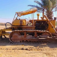 #السلام عليكم للبيع بلدوزر موديل ٨٦ حجم ٦٠كير محرك مكفول  المكان بغداد...