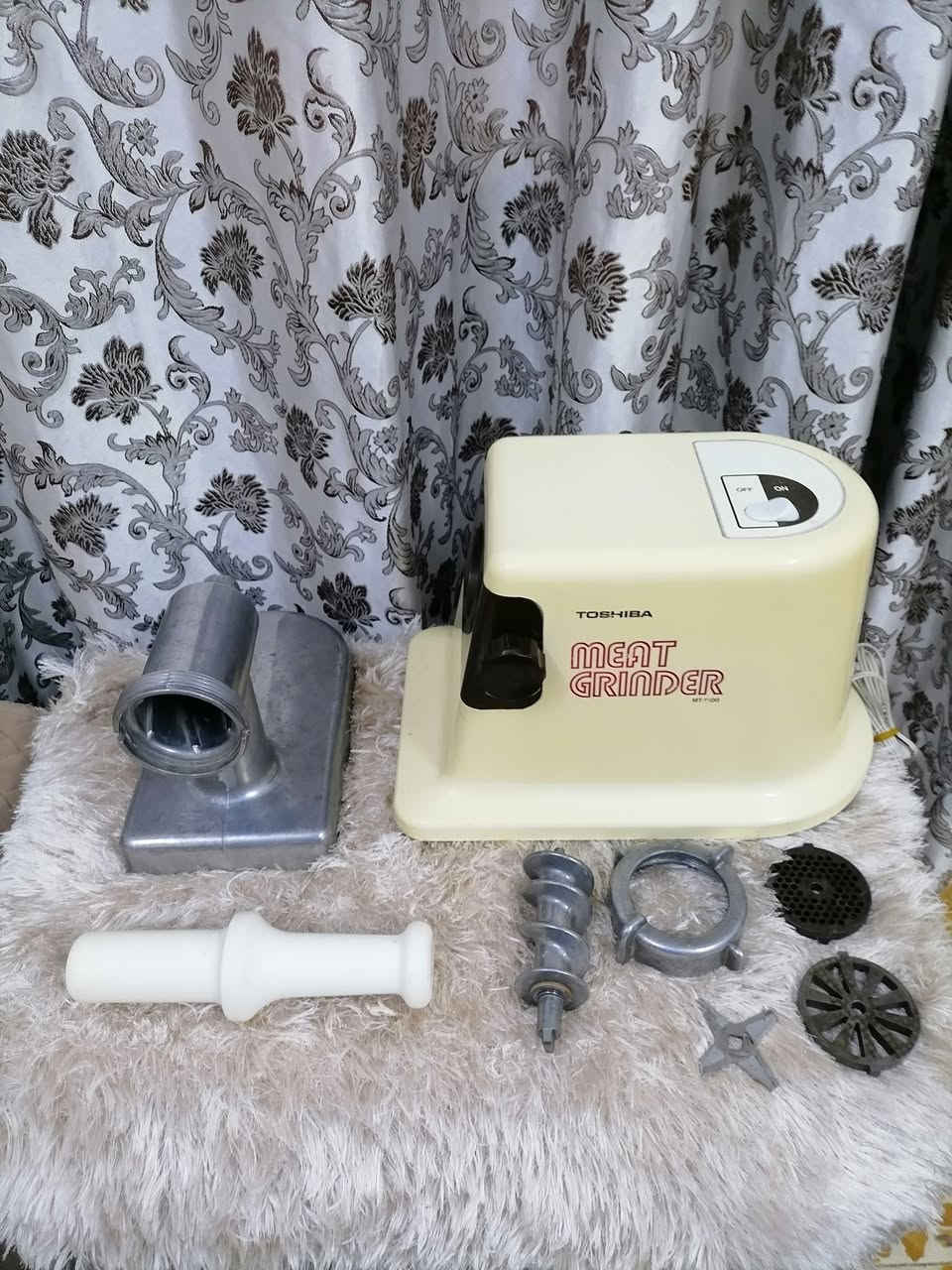 السلام عليكم ورحمة الله وبركاته جبنالكم تحفه فنيه من اندر النوادر مثراما توشيبا ياباني اصلي توزيع أسواق المركزيه الحره استيراد المنشاه العامه التجارية العراقية شرط الشغل شرط النظافه كامله ما بيها نقص او عيب للبيع السعر خاص مكان موصل يوجد توصيل كافه محافظة العراق وهذا رقمي *********** موجود واتساب علا هذا الرقم
