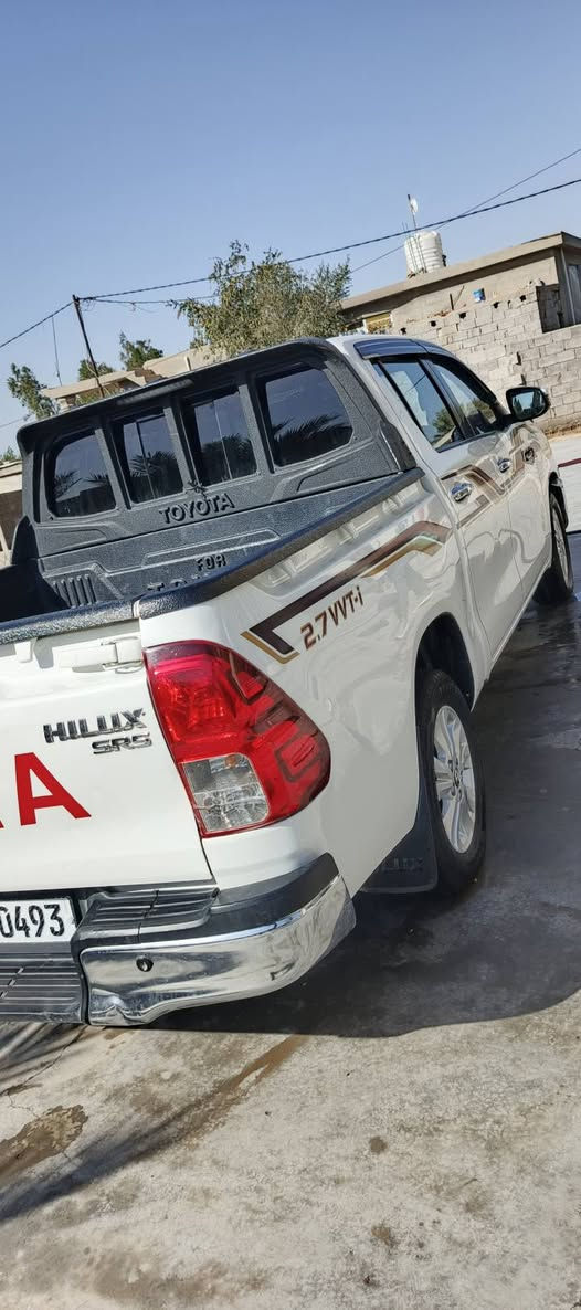 السلام عليكم 
تيوتا هايلوكس 2019 ناصي 
هزه جديده وسنويه ل31 
بأسمي تحويل مباشر 
 كفاله عامه فول مواصفات تبريد قطعتين #كويتي رقم واسط 
المكان #واسط العزيزية 
سعر خاص او اتصال 👇
‏‪***********‬‏
‏‪***********‬‏
